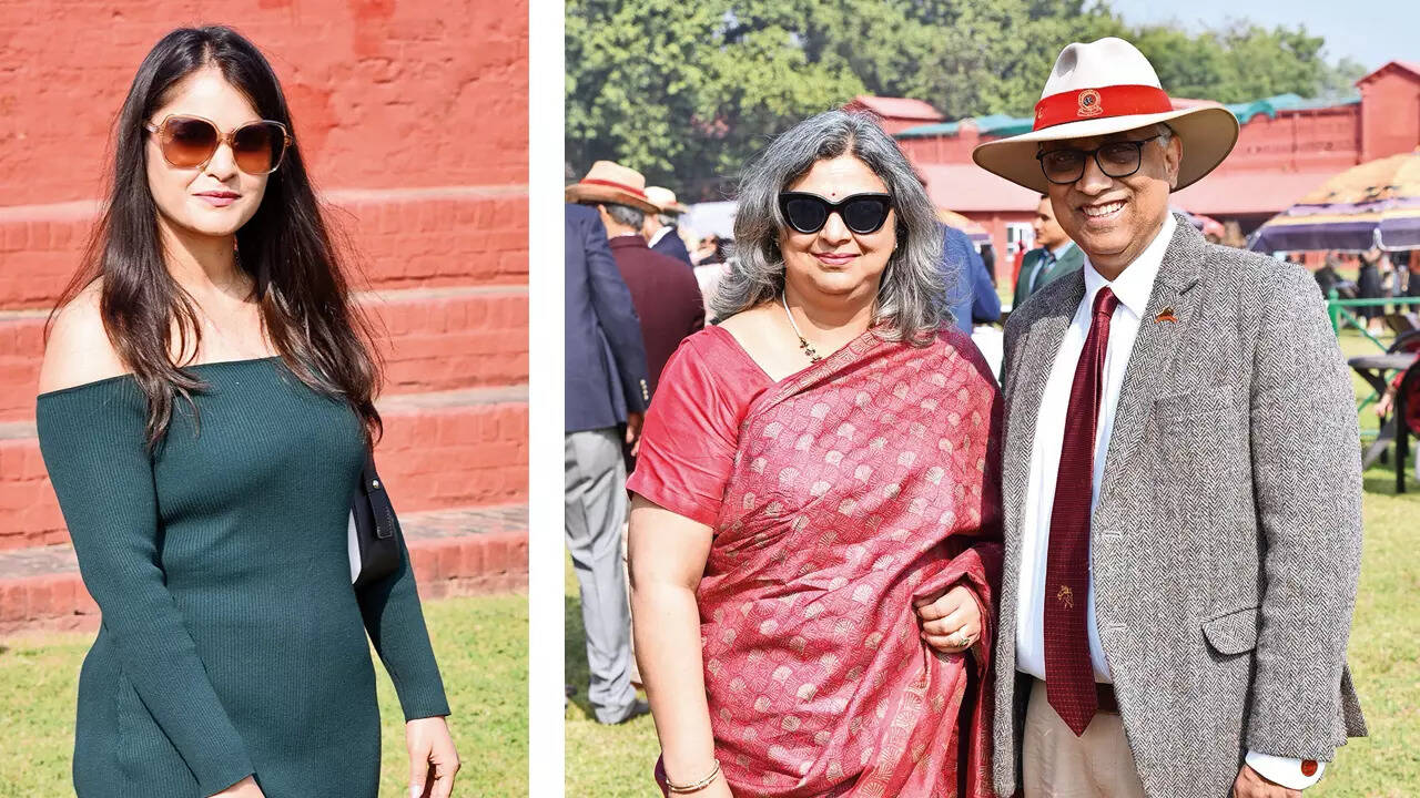 (L) Zoya Sheikh (R) Alka and Jaideep Mathur