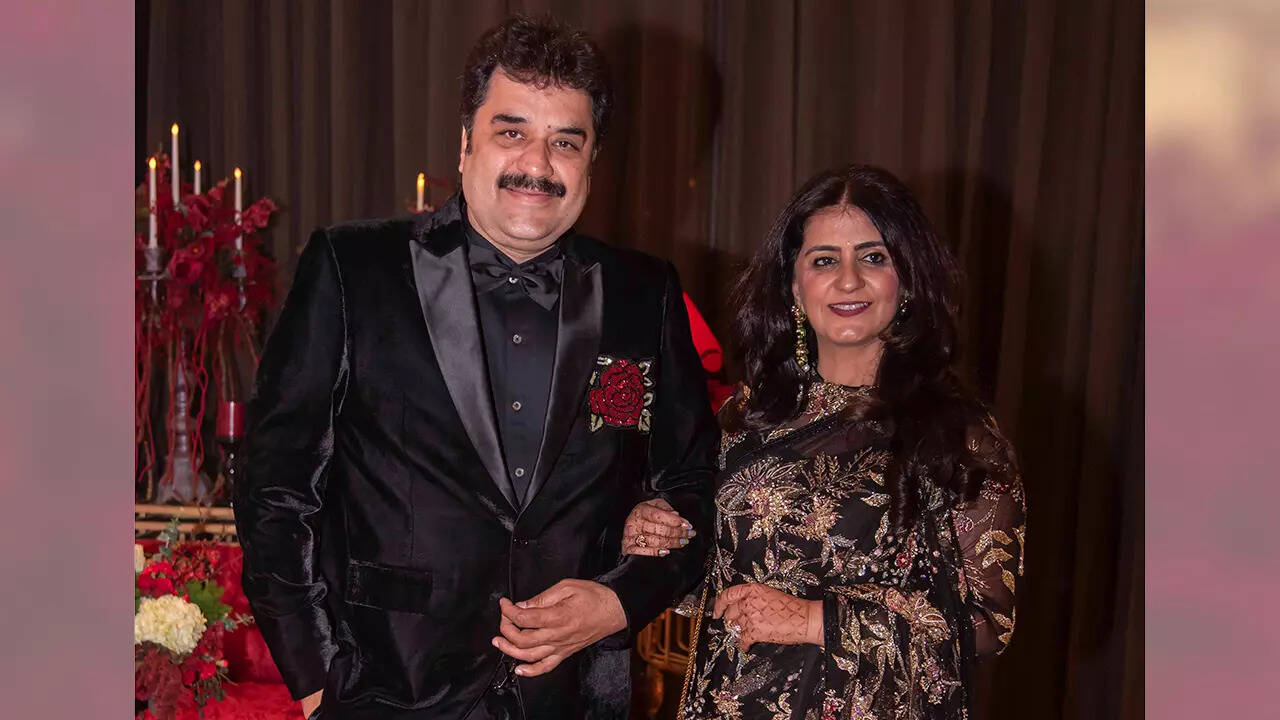 Kuldeep Bishnoi with wife Renuka