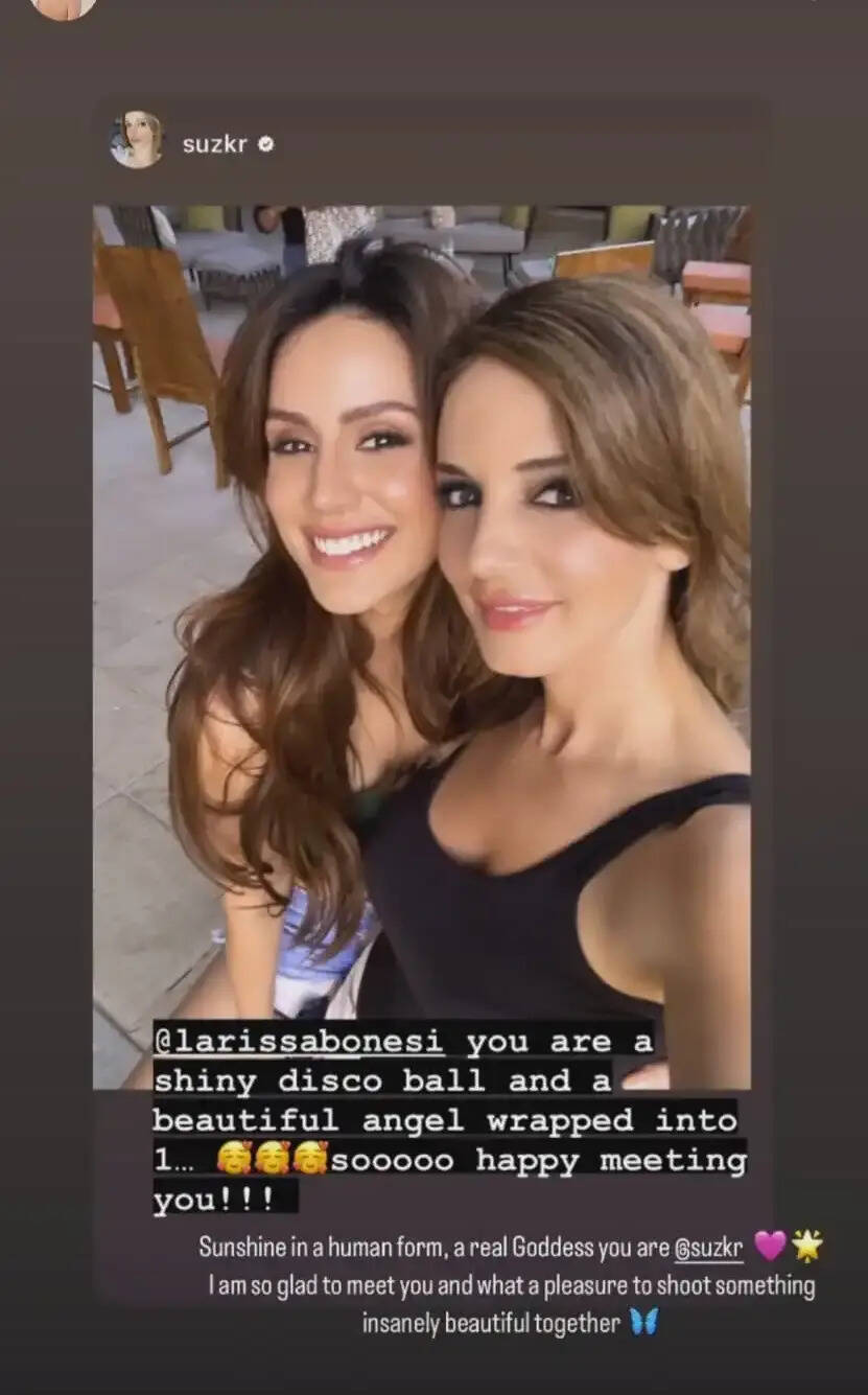Aryan-Khans-rumored-girlfriend-Larissa-Bonesi-with-Sussane-Khan.