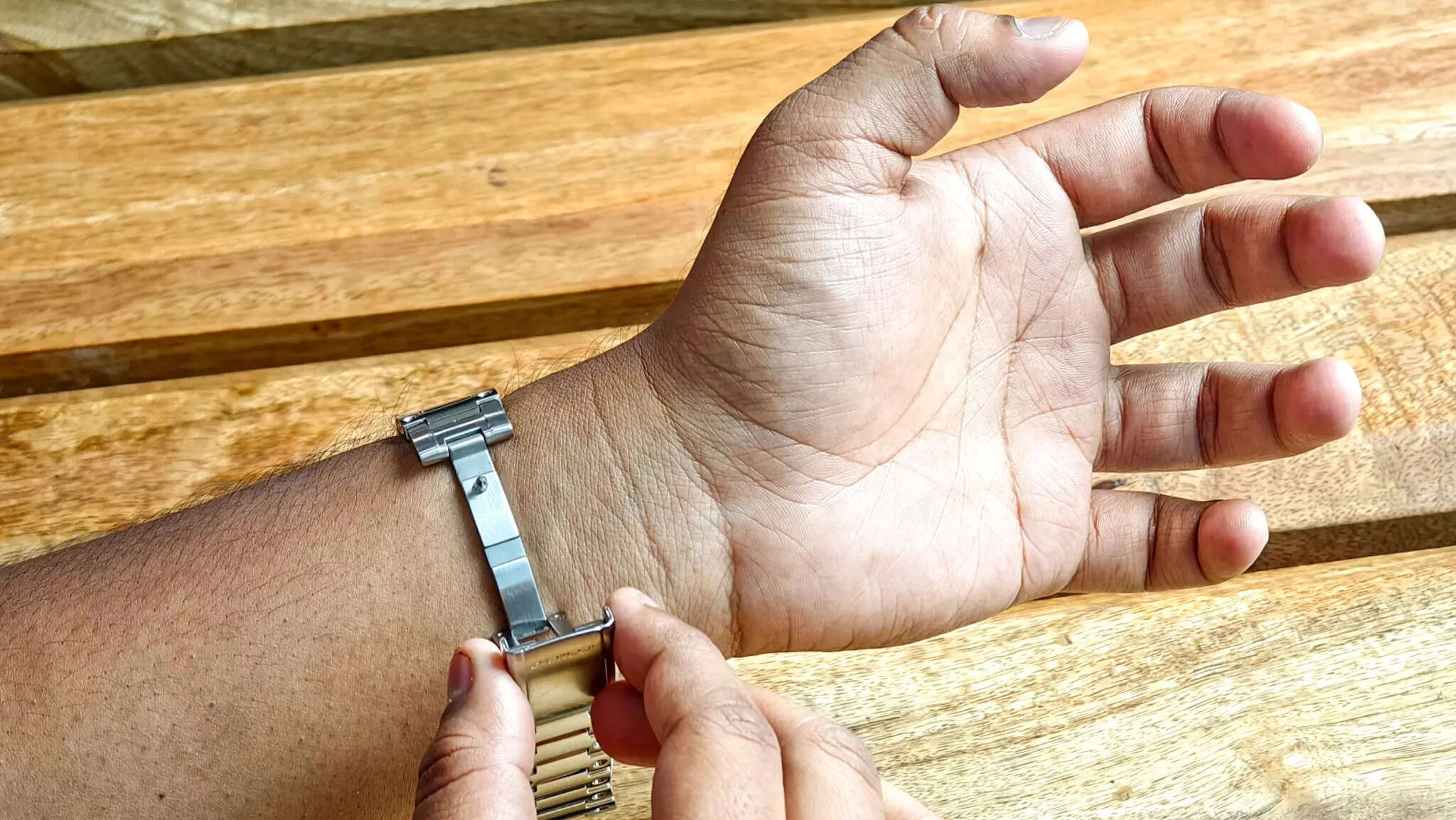 The watch is not really heavy on wrist