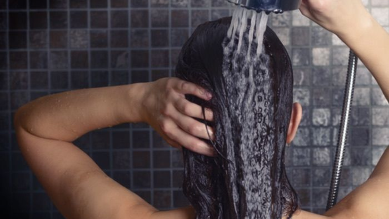Apply cider vinegar for cleansing