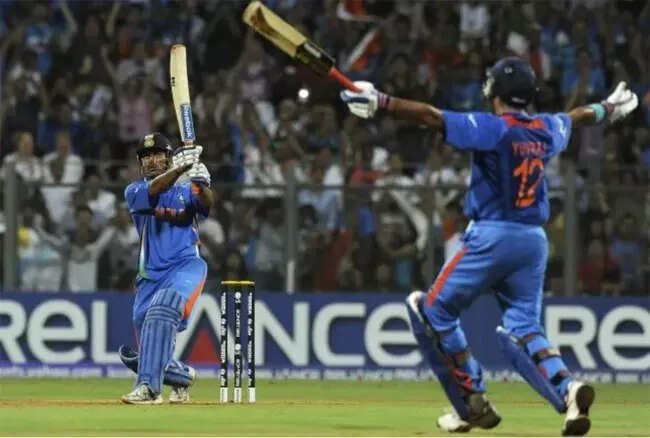 Embed-Dhoni-Yuvraj-0909