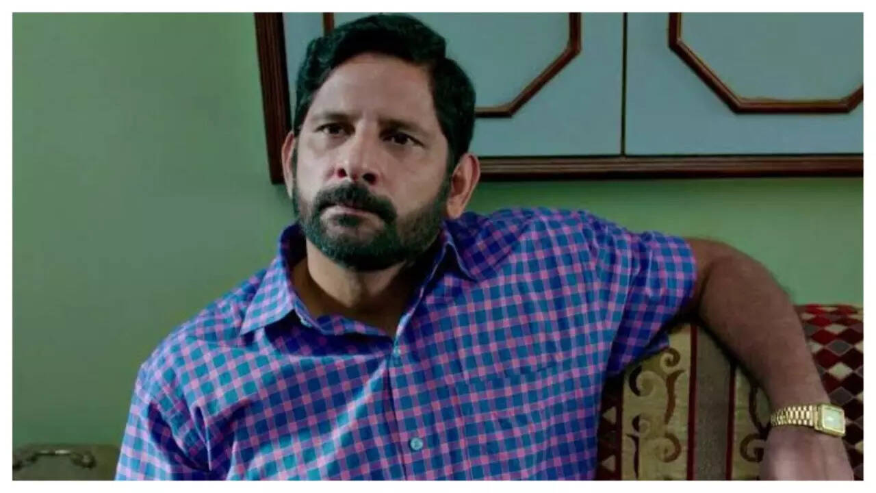 Raj as Farookh Malik in Secret Superstar