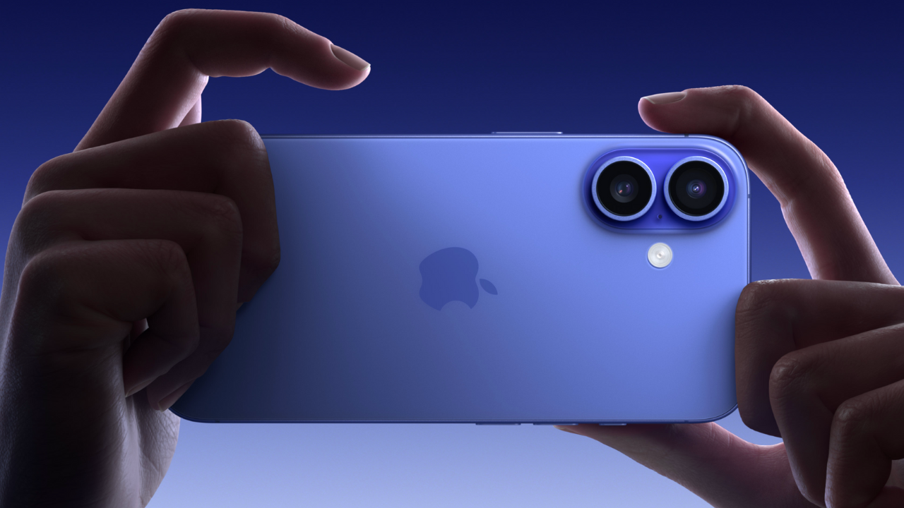 Looks a little bit like the iPhone X, doesn't it
