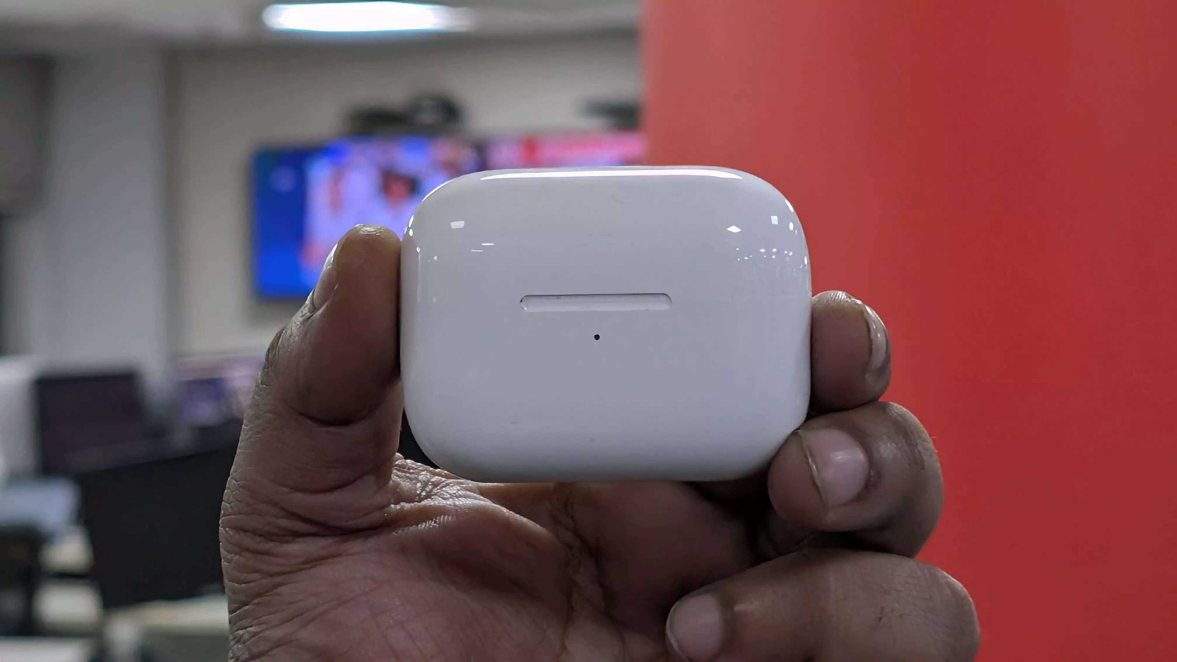 Infinix XE 27 TWS earbuds front side