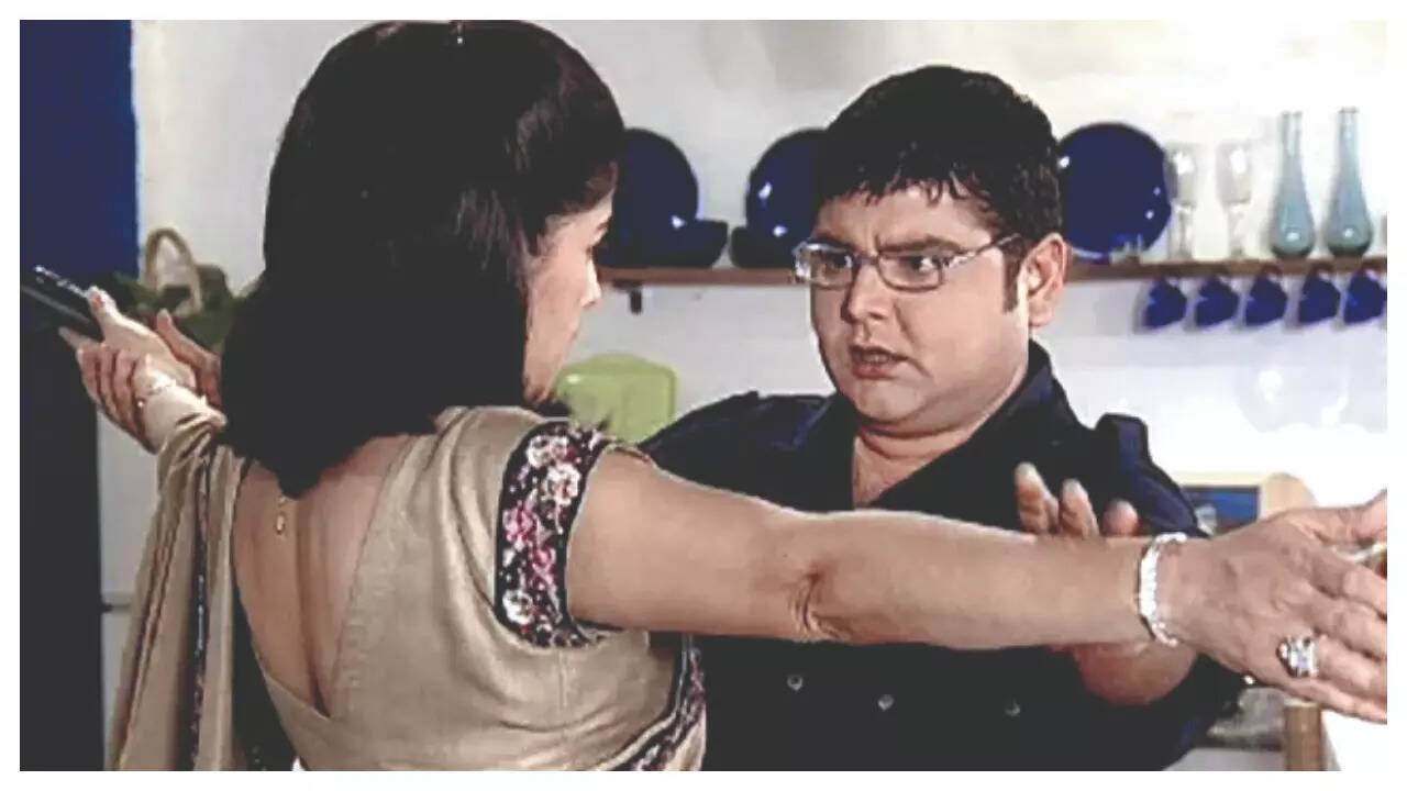Deven as Dushyant in Sarabhai VS Sarabhai