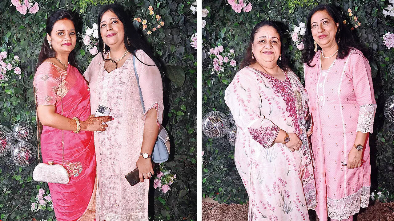 (L) Ritika Sharma and Sahiba Bhatia (R) Saloni Ghai and Yogita Lamba