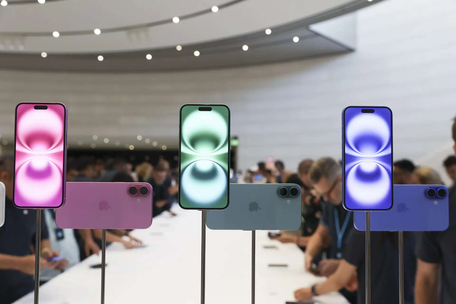 Apple iPhone 16 series