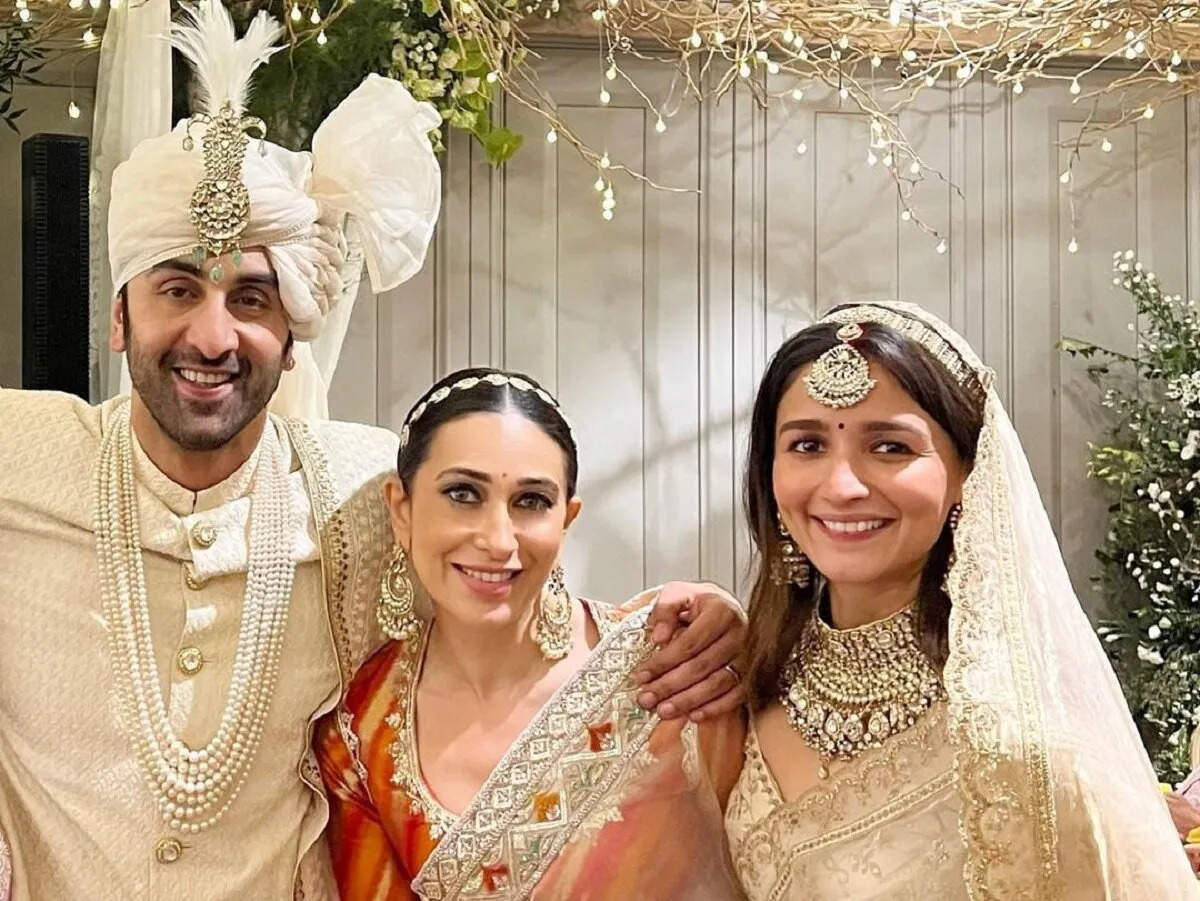 Alia_Bhatt_and_Ranbir_Kapoor_wedding_inside_pic.