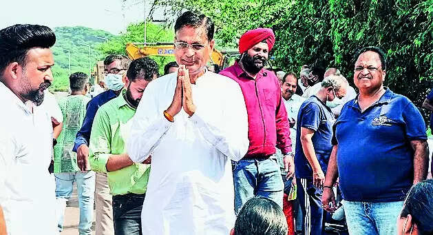 Jhuriwala debate: Candidates spell out plans to tackle crisis
