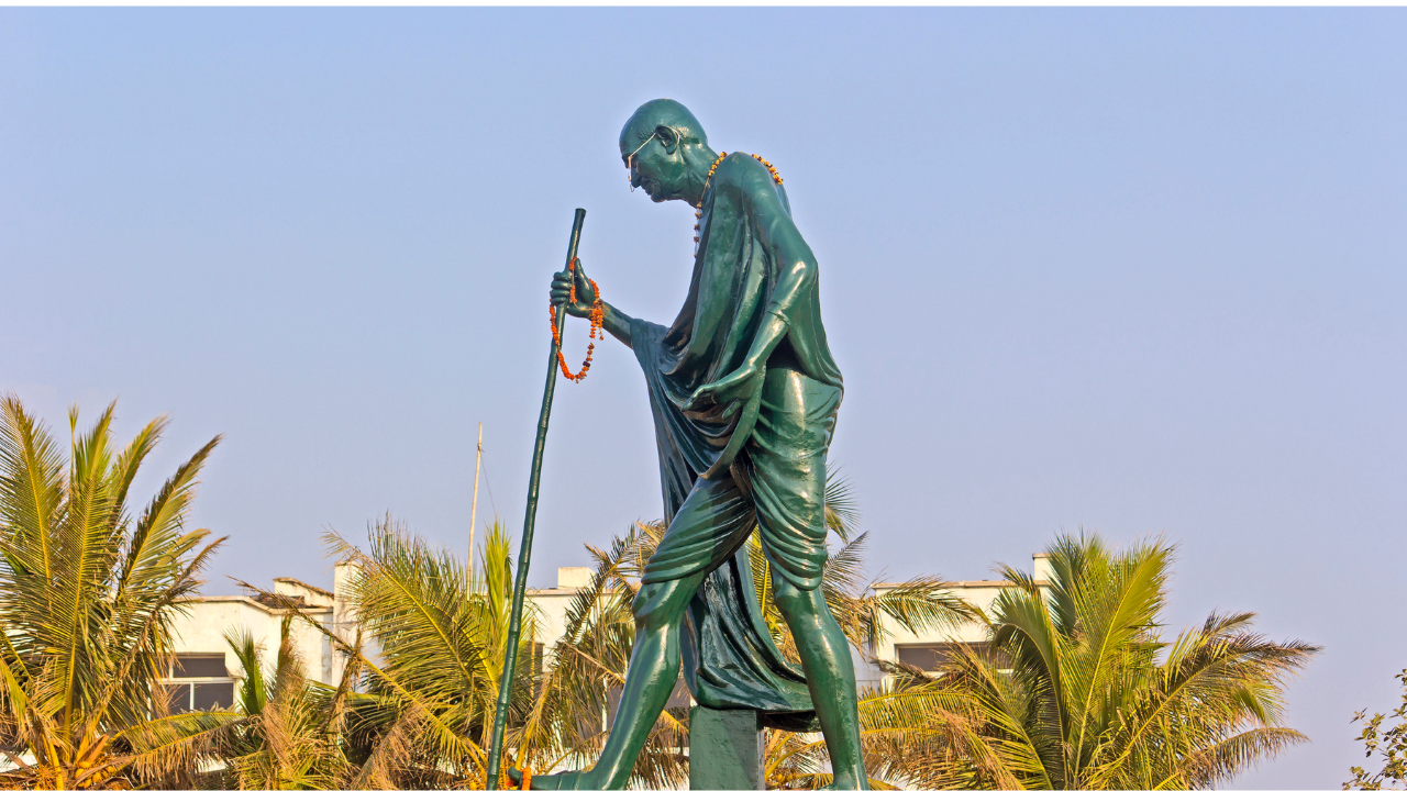 Gandhi (2)