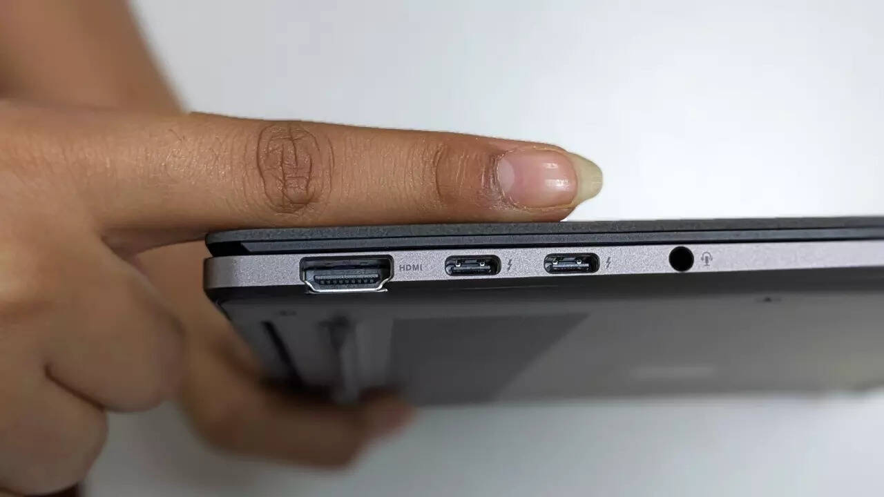 Asus Zenbook S14 OLED build