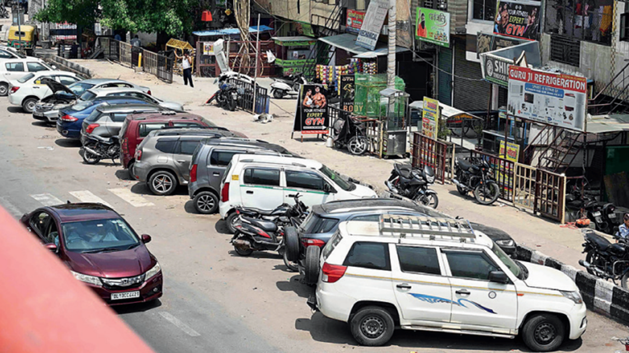NH-9 are being used for residential parking