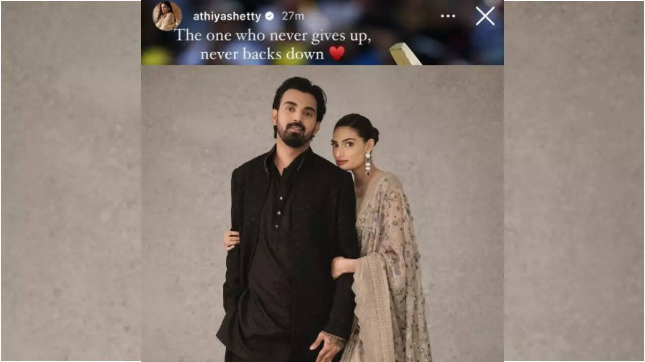 Athiya1
