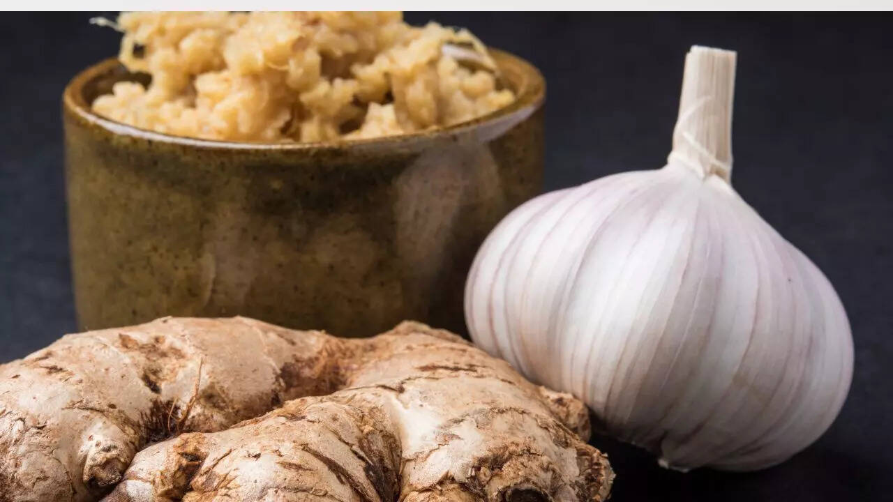 Lesser-known uses of ginger and garlic beyond cooking - Times of India