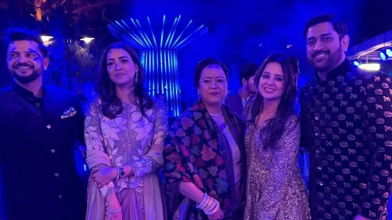Cricketers at Rishabh Pant's sister's wedding