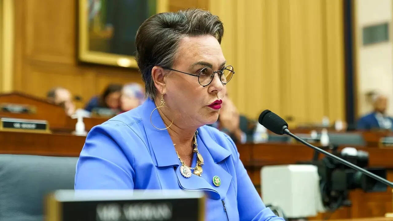 Who is Harriet Hageman? The GOP lawmaker booed for DOGE defense at(02)