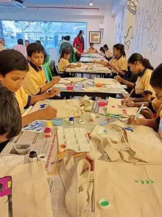 ​Kolkata saw an art workshop led by Babita Das at Garden Cafe, Alipore, where 15 children from the Hope Foundation painted eco-friendly tote bags