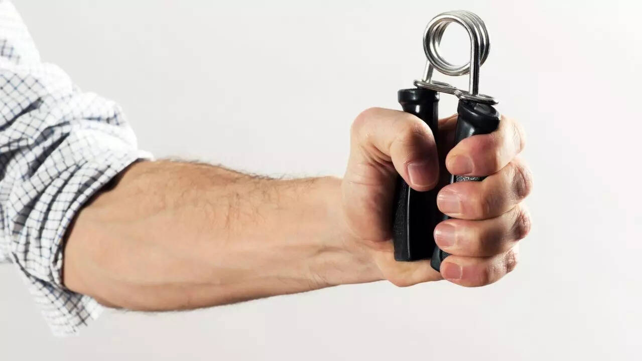 grip strength 2