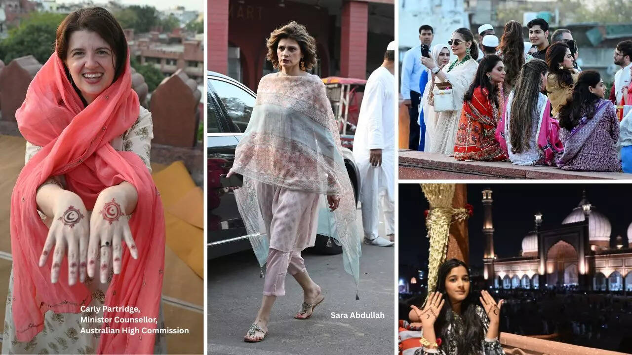 Glimpses from the iftar at Jama Masjid