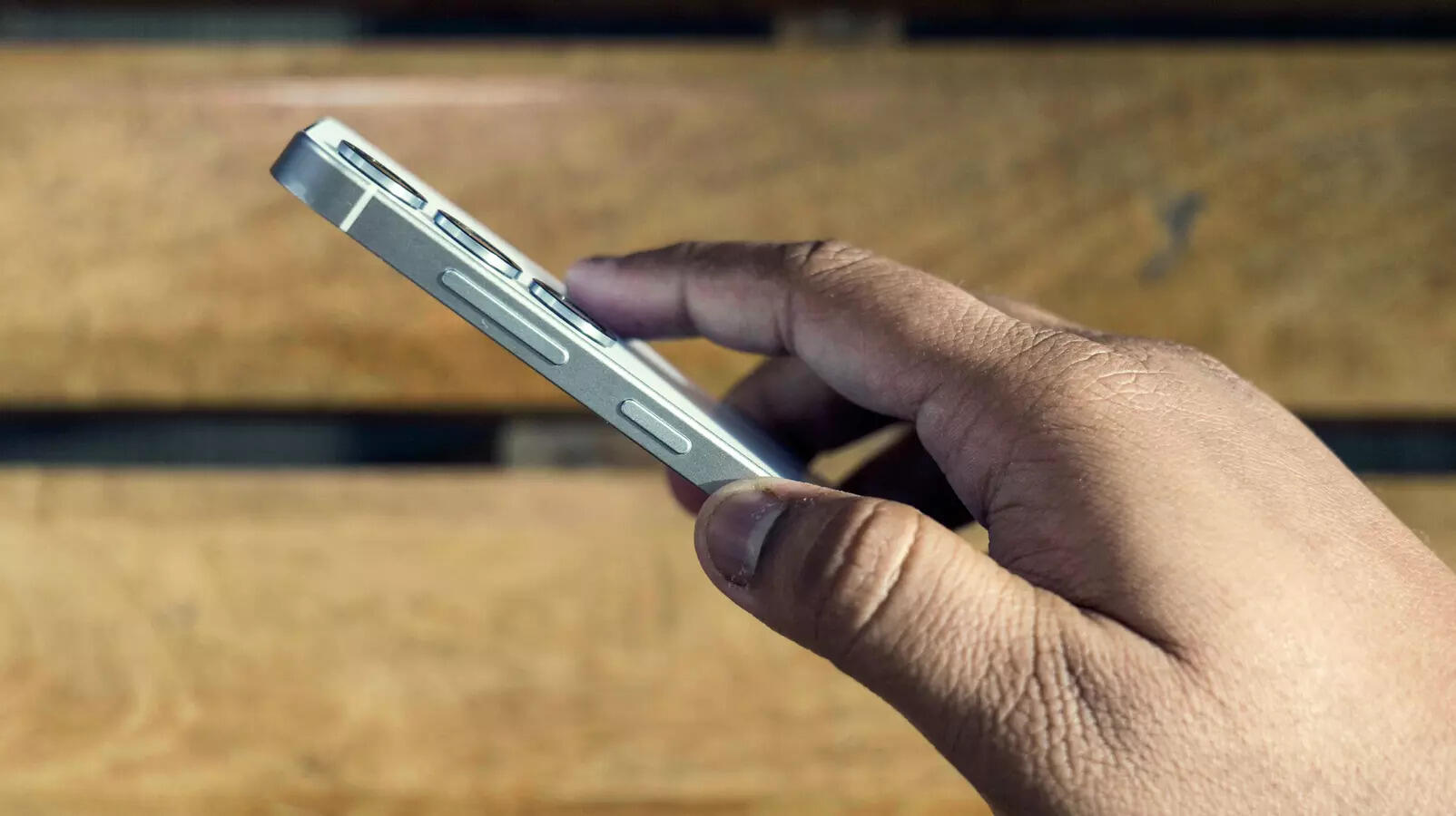 The phone's slim, have matte finish, and fits perfectly in small hands like mine