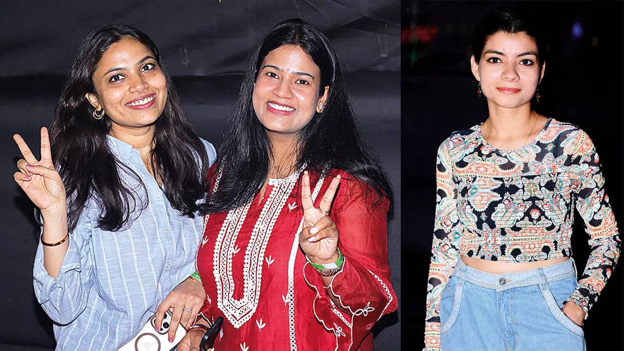(L) Ankrita Singh and Shraddha Lal (R) Ayushi Awasthi