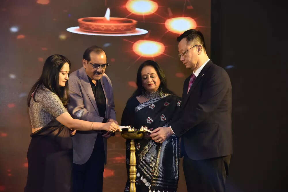 Manisha Sharma,Shiv Kumar Agarwala,Nayantara Palchoudhuri,Kevin Goh (1) (1)