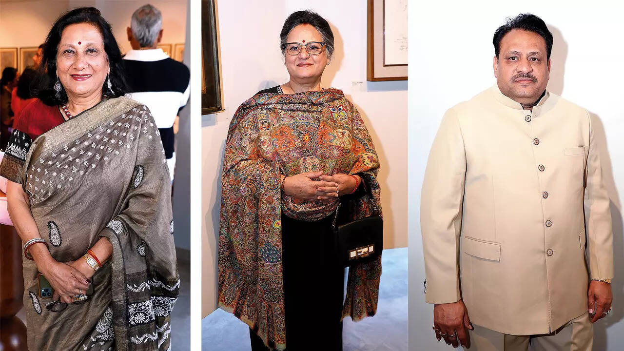 (L) Rashmi Vaid (C) Renuka Tandon (R) Nitin Mishra