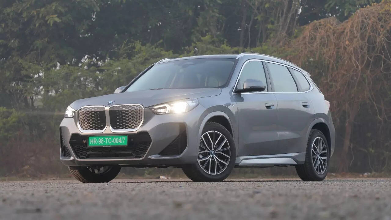BMW iX1