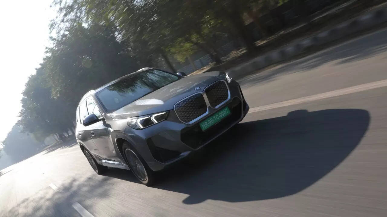 BMW iX1