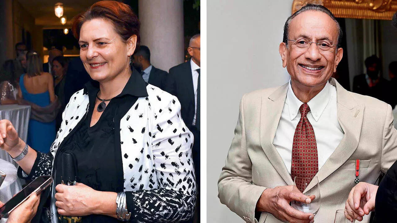 Lithuanian Ambassador Diana Mickeviciene and VN Dalmia