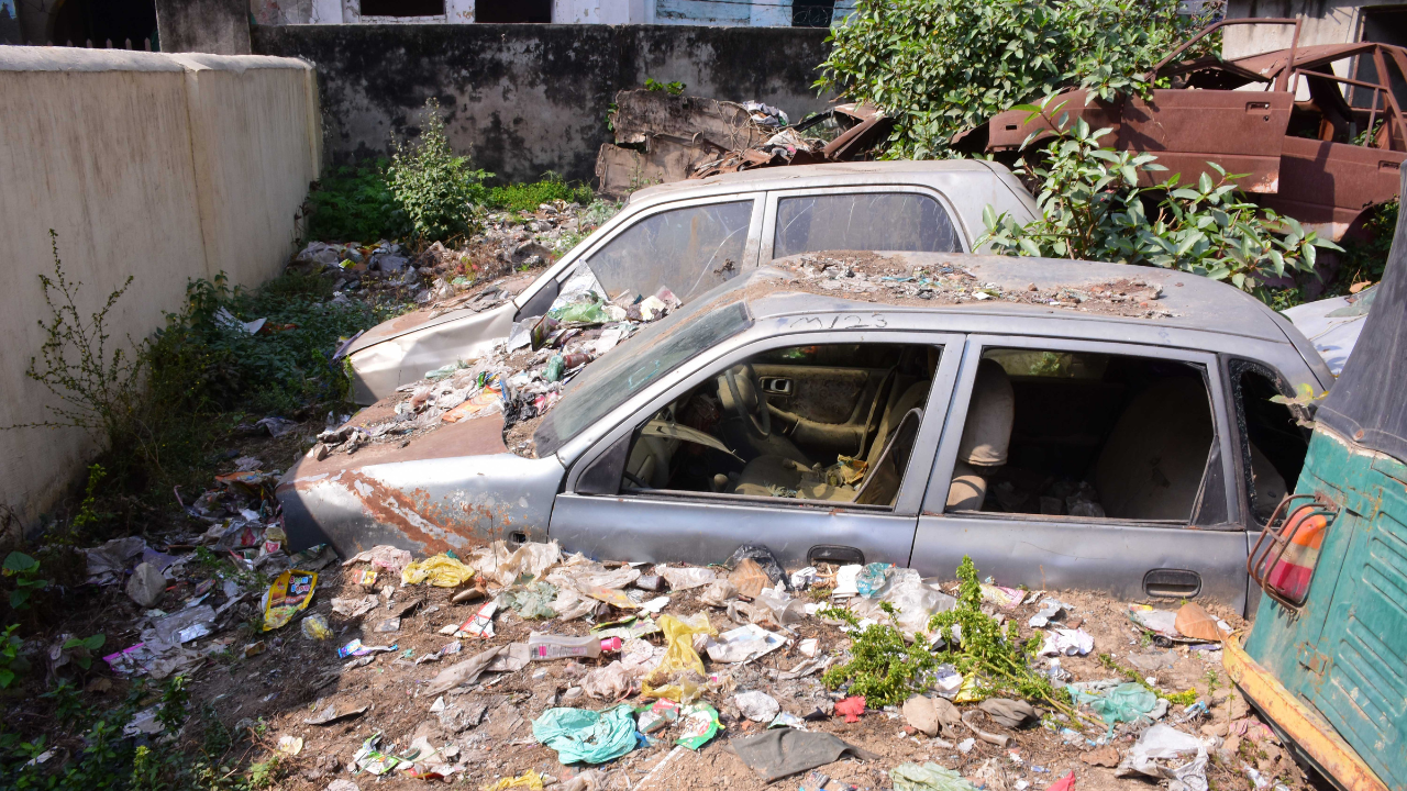 Police vacate playground of British-era school in UP's Bareilly