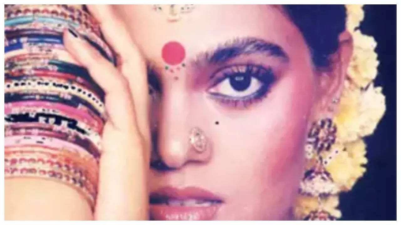Silk Smitha (1)