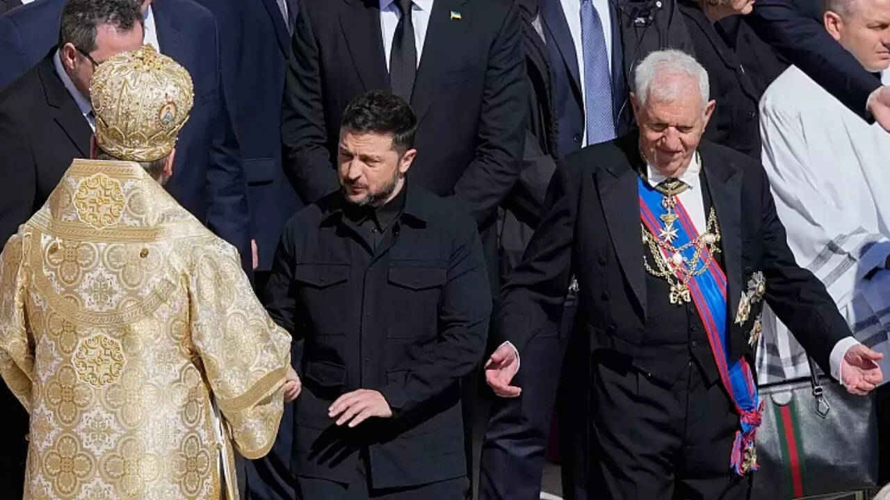 Funeral (6)