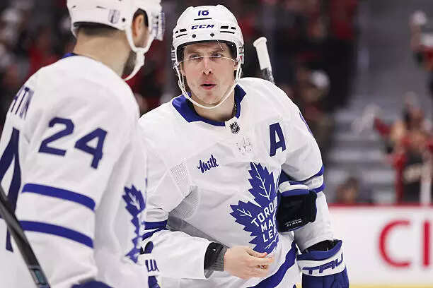 Toronto Maple Leafs right wing Mitch Marner