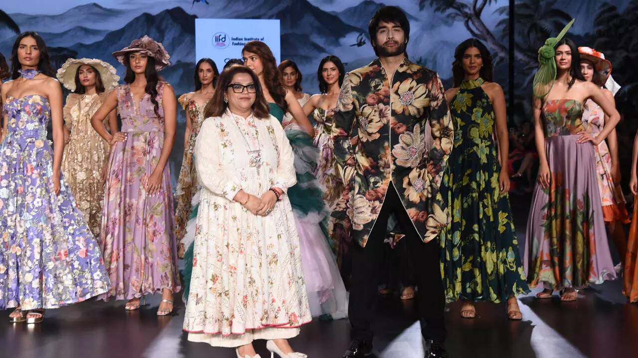Vivian DSena walked the ramp for IIFD
