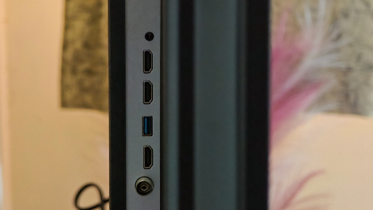 Smart port placement, no flashlight required