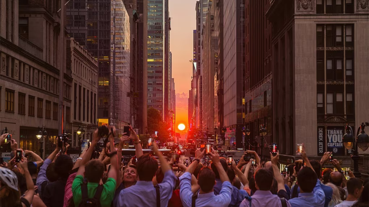 Manhattanhenge: Modern urban solstice