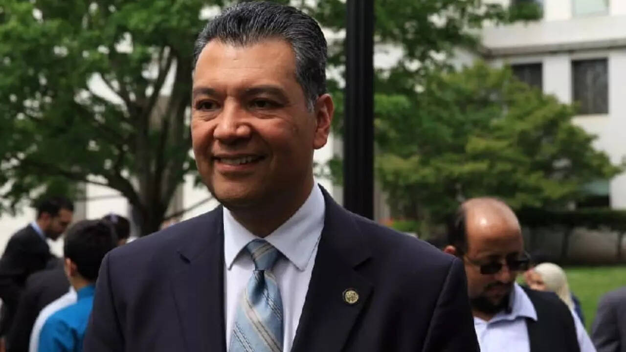 Alex Padilla (3)