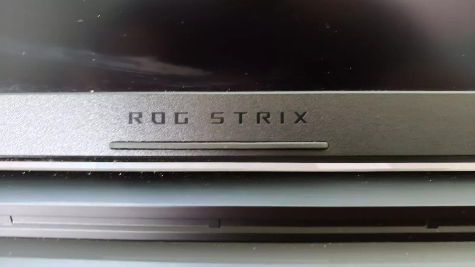 Asus ROG Strix Scar 18 (2025)