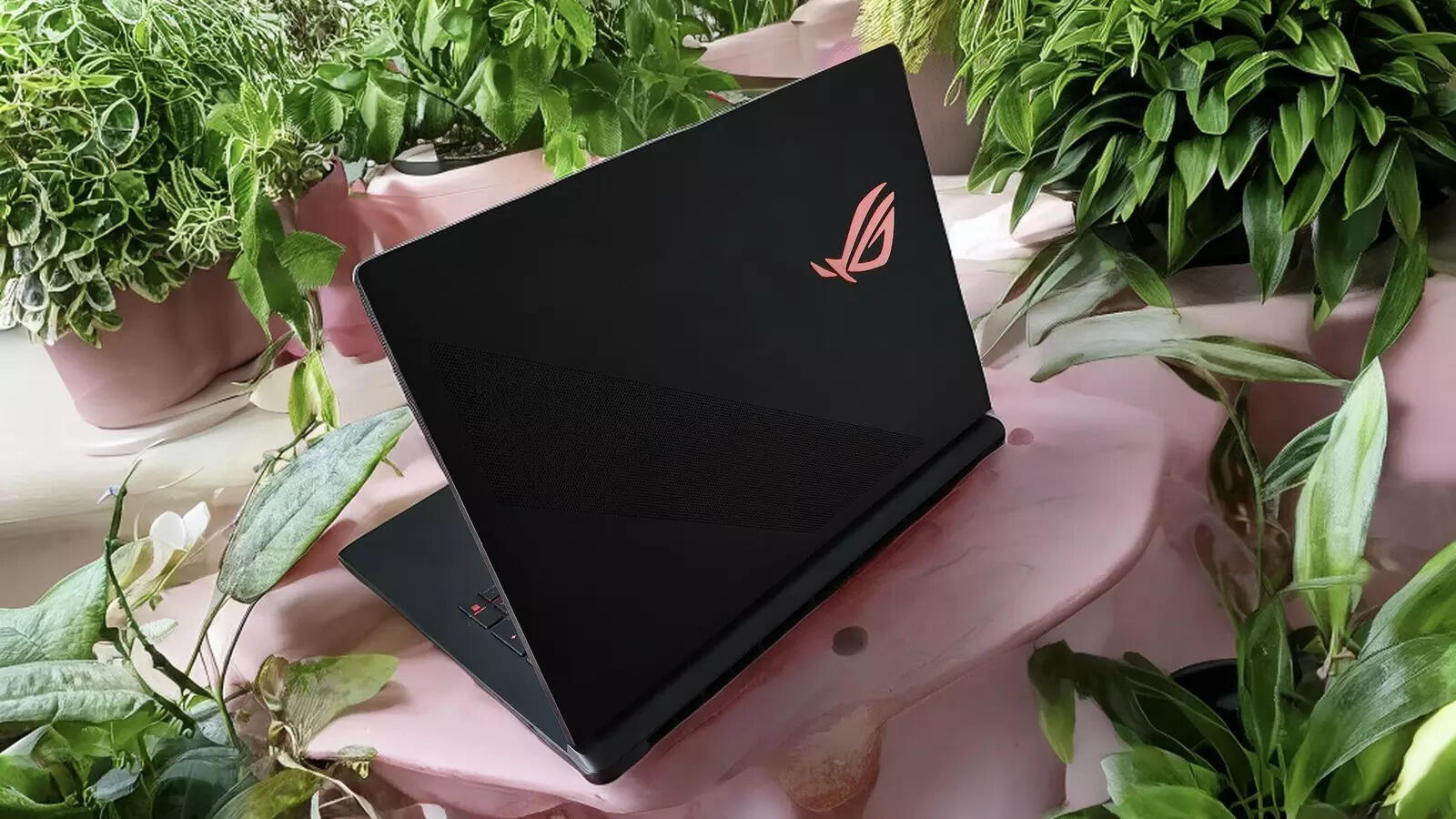 Asus ROG Strix Scar 18 (2025)
