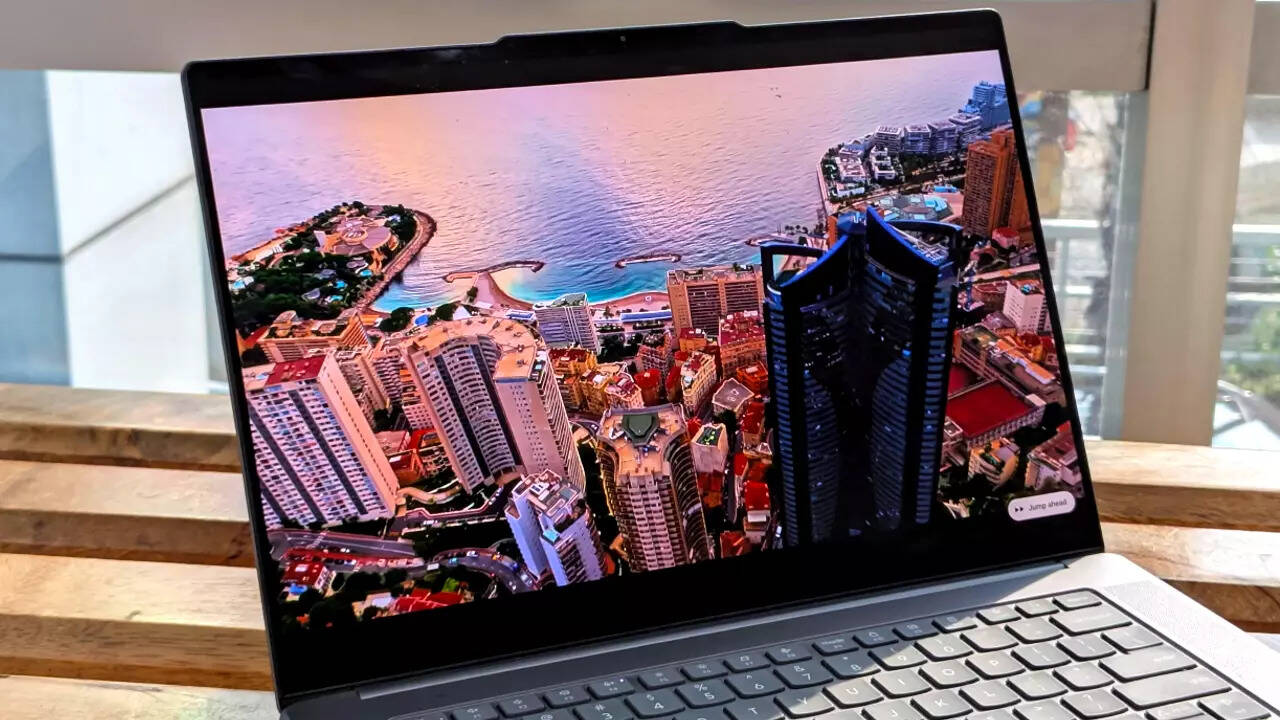 Lenovo Yoga Aura Edition display