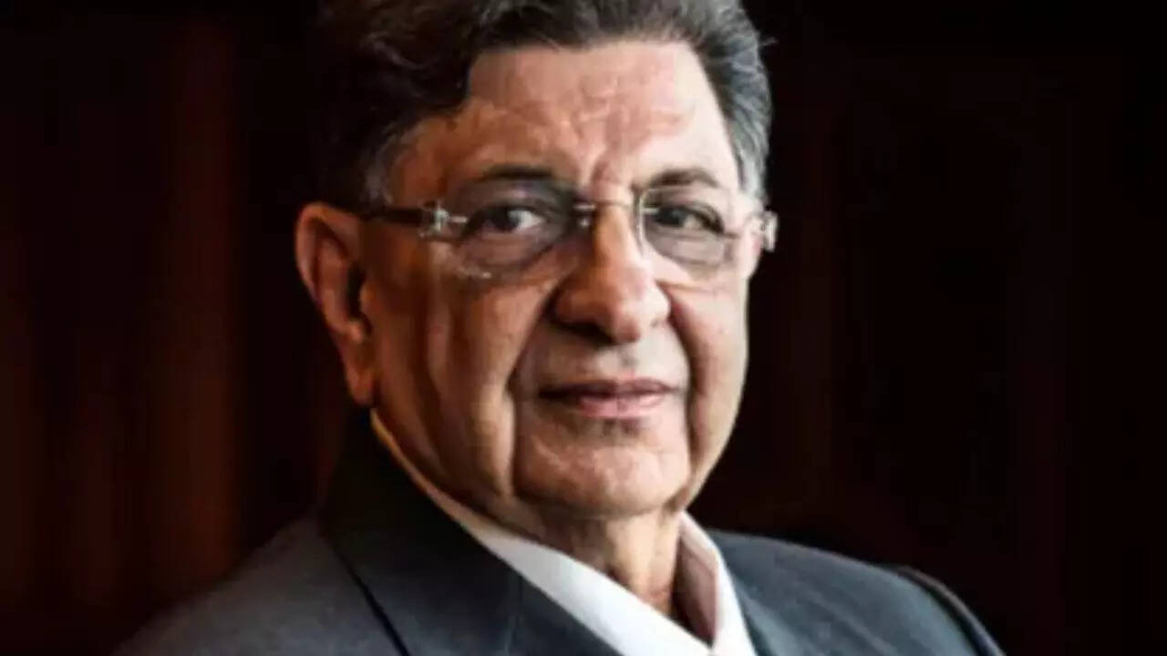 Cyrus Poonawalla