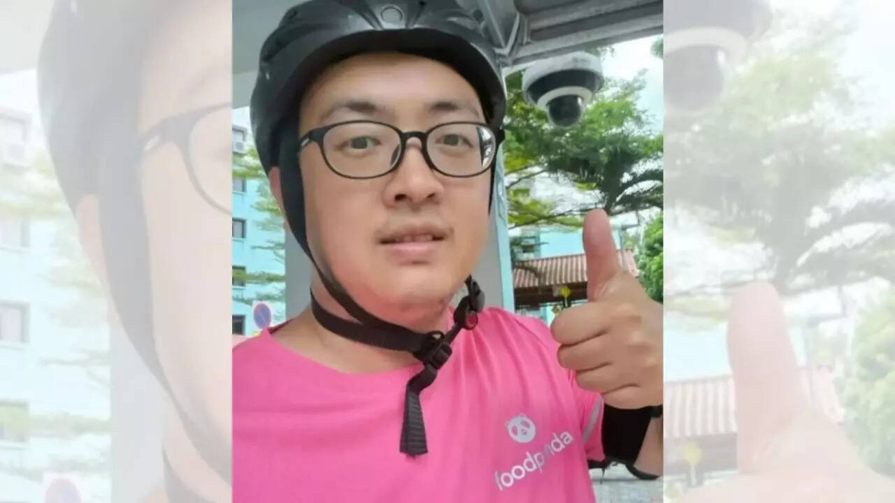 Oxford graduate delivers food after struggling to find a job in Singapore