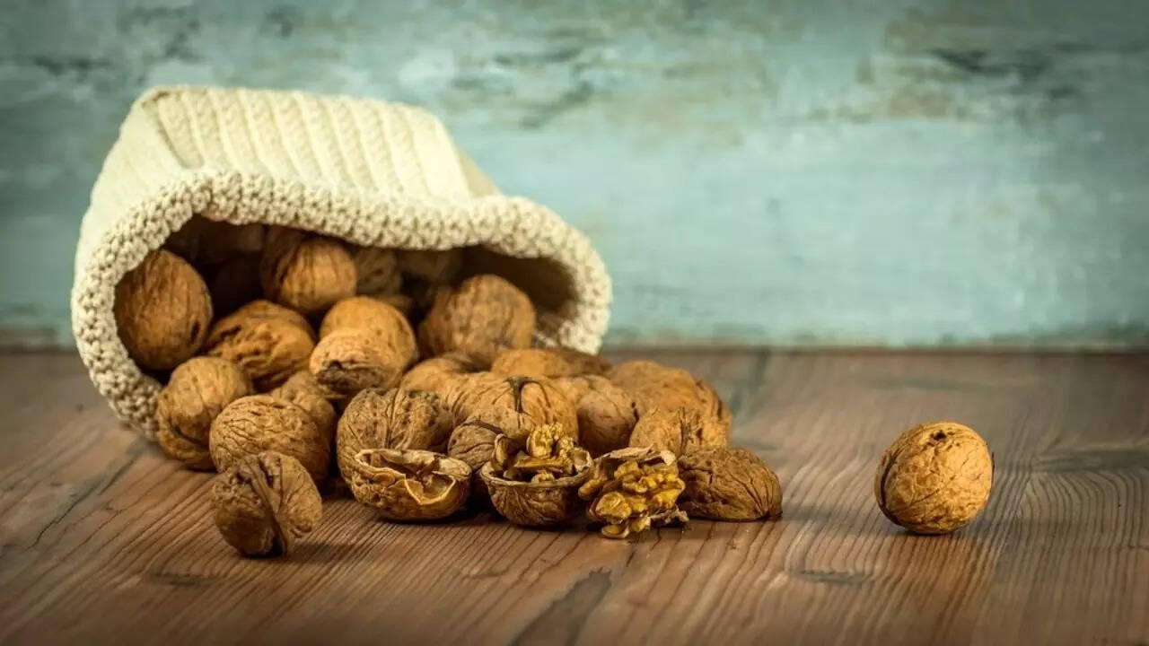 Walnuts (2)