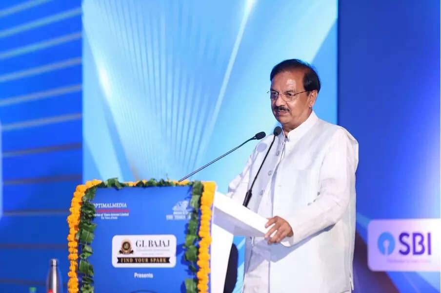 Dr Mahesh Sharma, Member of Parliament, Gautam Buddha Nagar