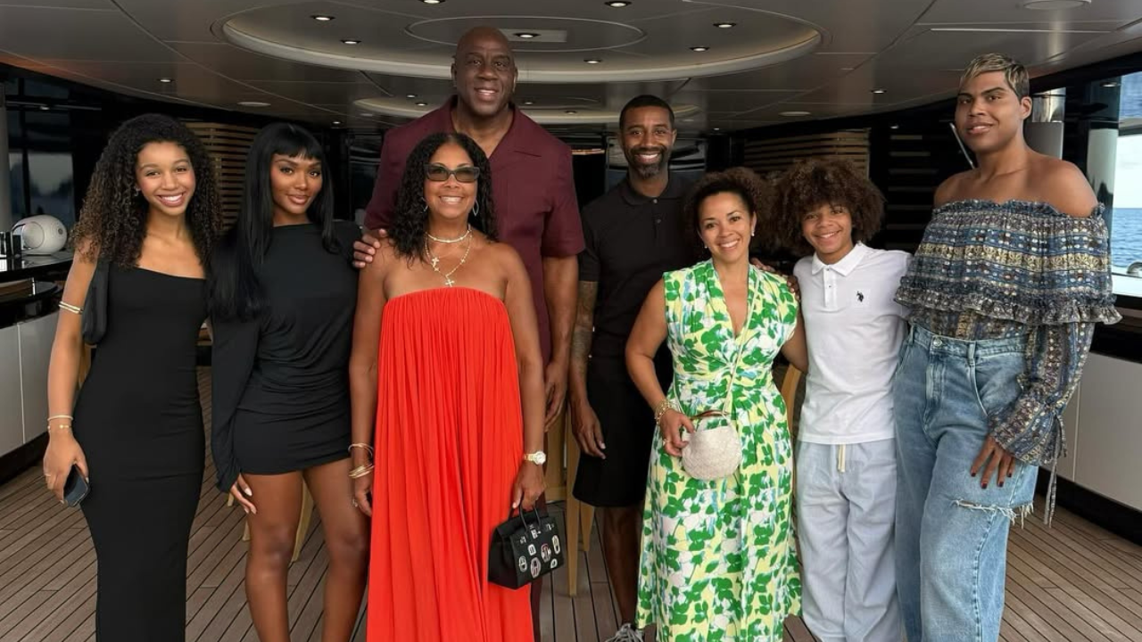 Magic Johnson & Cookie Johnson with family