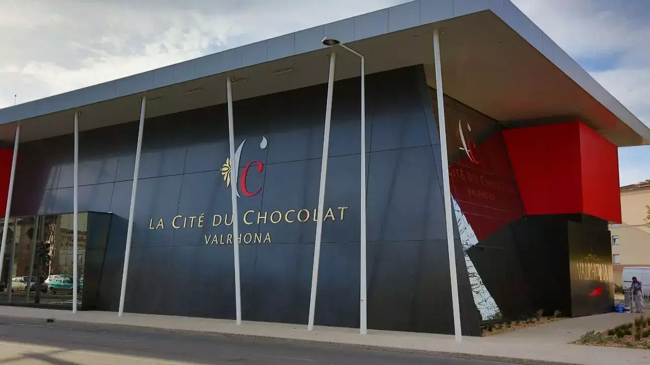 Source: Wiki Valrhona Cité du Chocolat – Tain-l’Hermitage, France