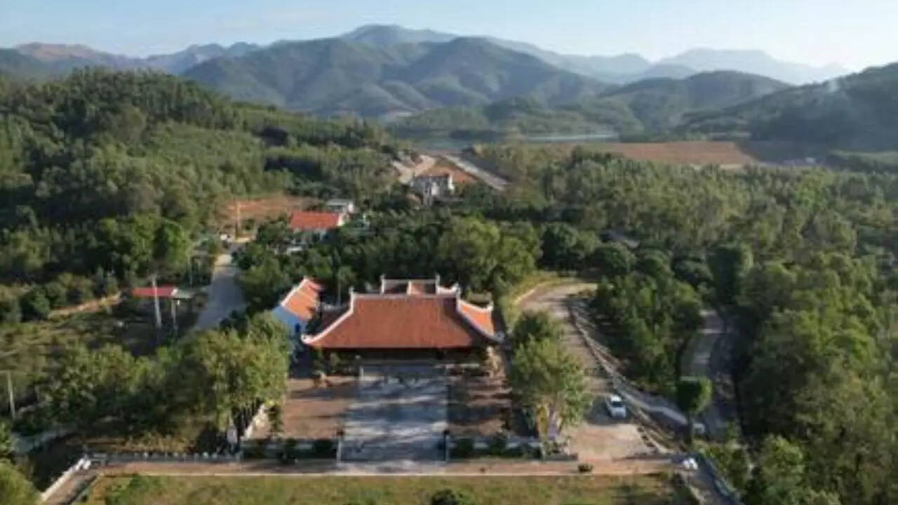 Yen Tu‑Vinh Nghiem‑Con Son Complex (Vietnam)