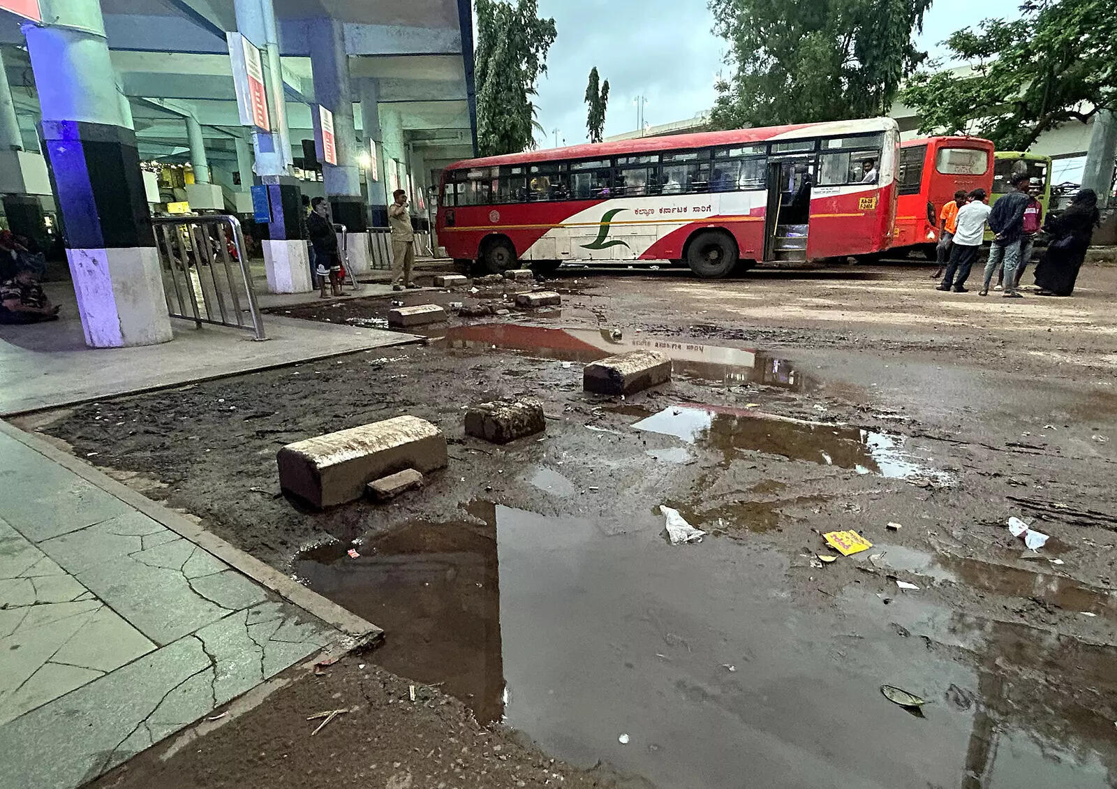 ISSUES_KTC_BUS_STAND_PANAJI_16_07_2025_20
